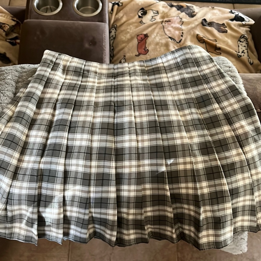 SHEIN Green Pleated Skirt